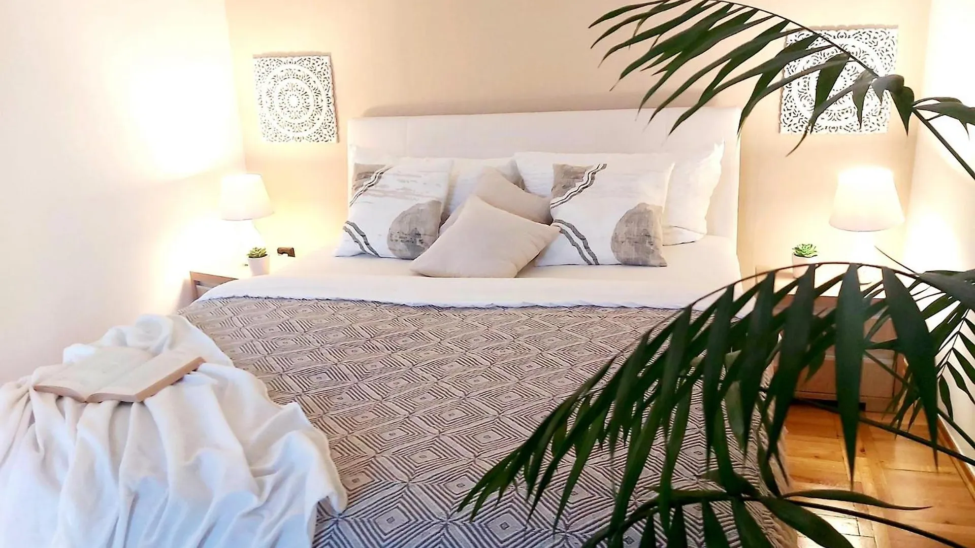 Léna Apartman - Eger