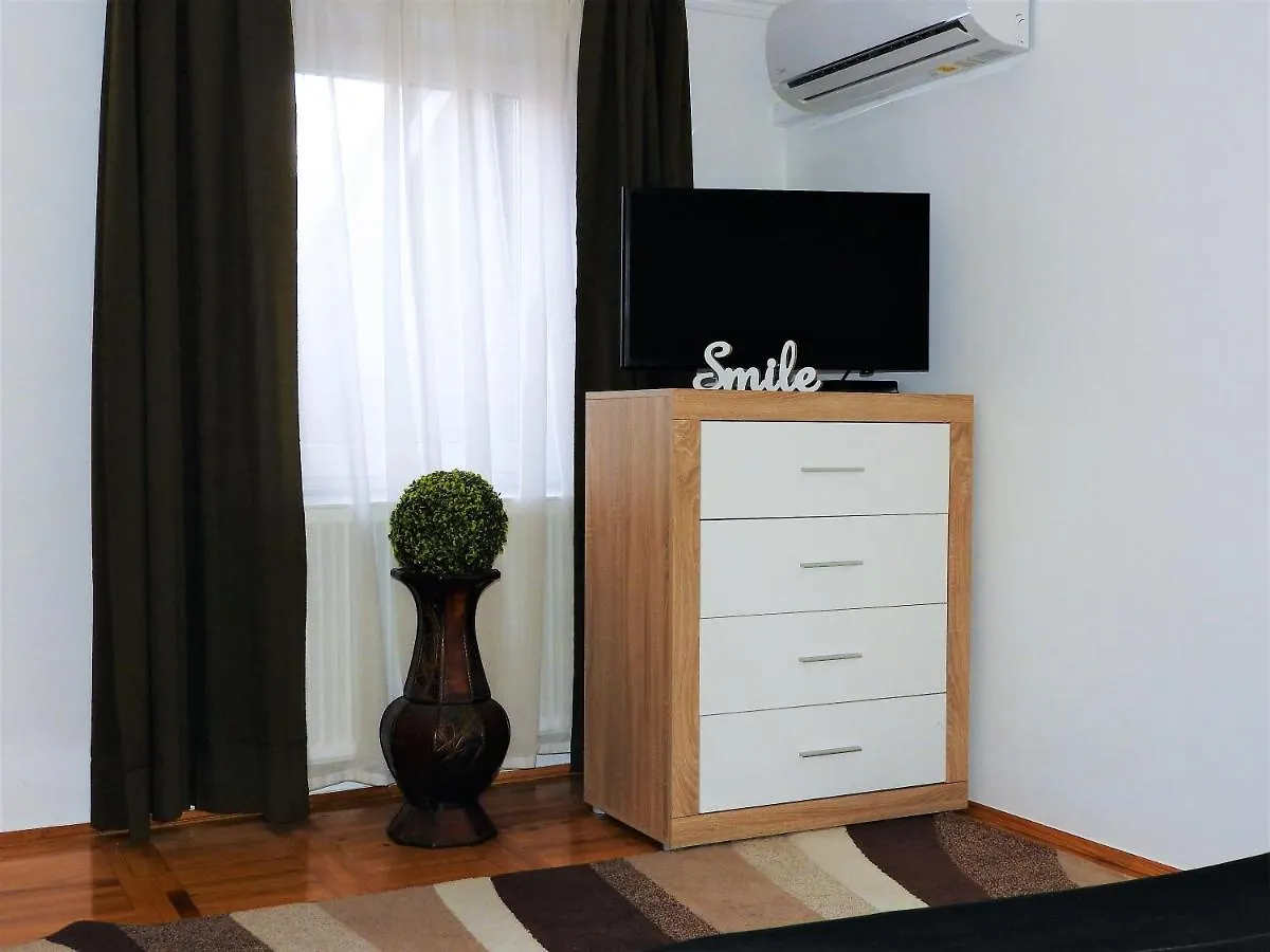 Apartment Lena Apartman - Eger
