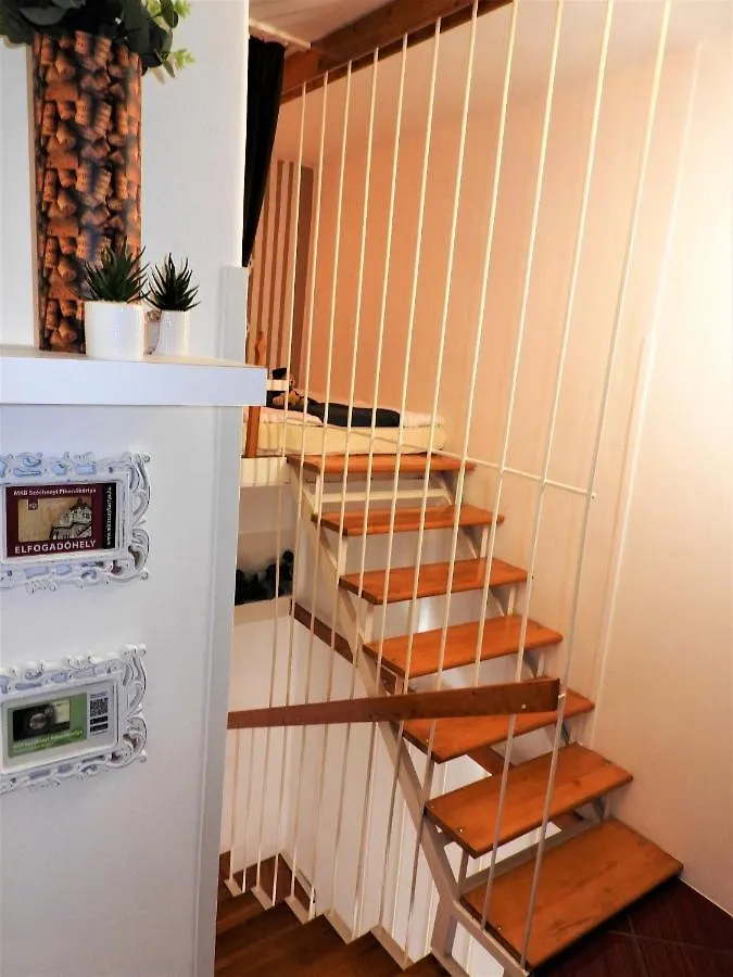 Lena Apartman - Eger