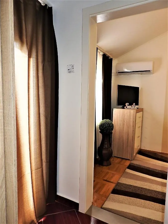 Lena Apartman - Eger Apartment